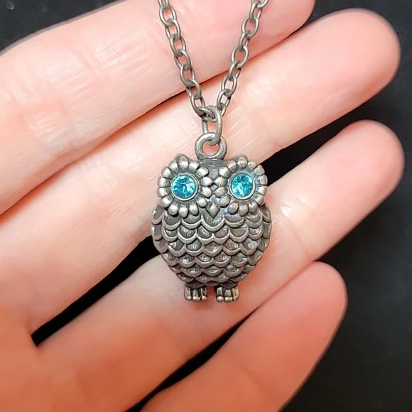 Owl Pendant Necklace in Silver Tone - Picture 3 of 6